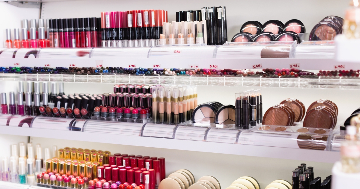 Effective Display Cosmetic Strategies to Boost Retail Sales and Visibility