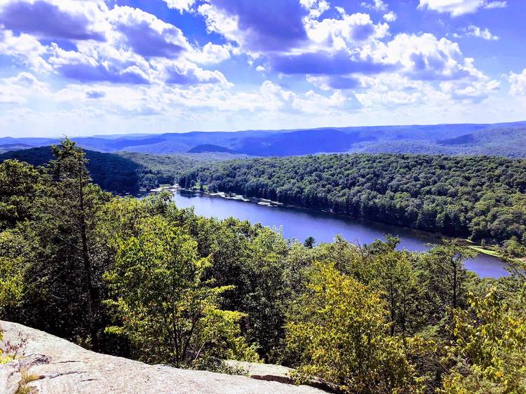 Best Hiking Trails Near NYC Without a Car: Explore Scenic Adventures