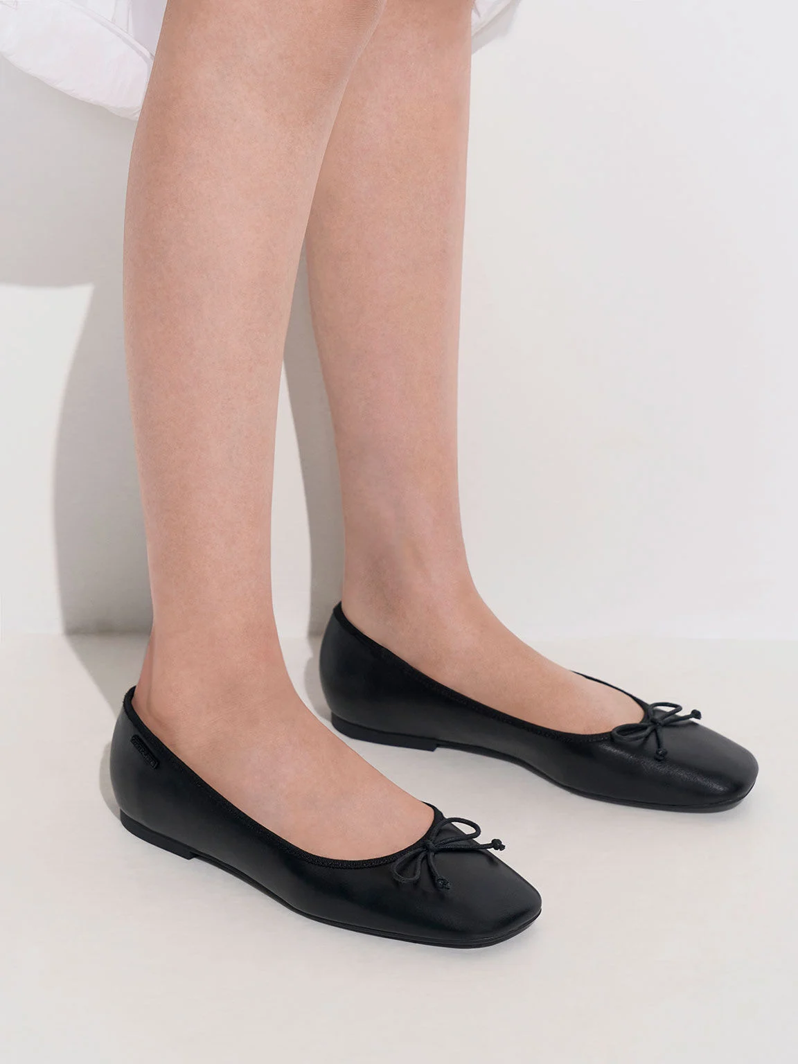 Ballet Flats and Tights: Your Guide to Comfortable and Stylish Footwear