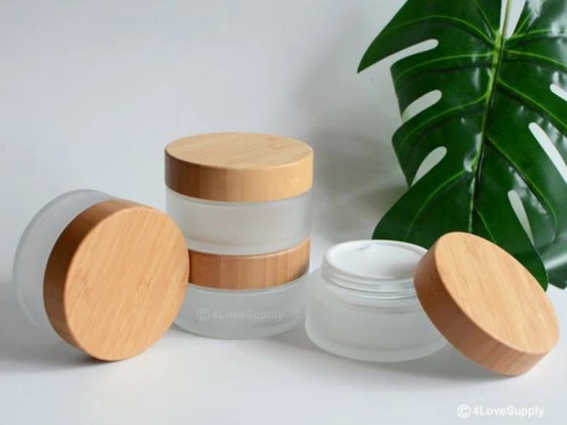 Essential Guide to Cosmetic Packaging for Small Businesses: Materials & Tips