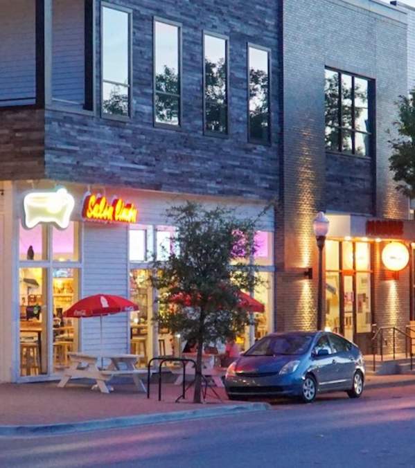 Best Things to Do on Magnolia St, Fort Worth, TX – Dining, Shopping & More