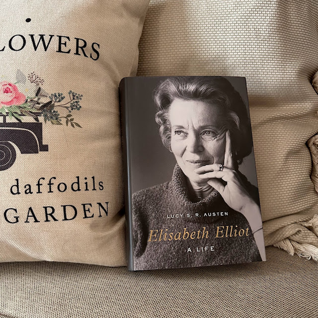 Elisabeth Elliot a Life: The Inspiring True Story of Love Faith and Sacrifice, How Her Life Changed the World.