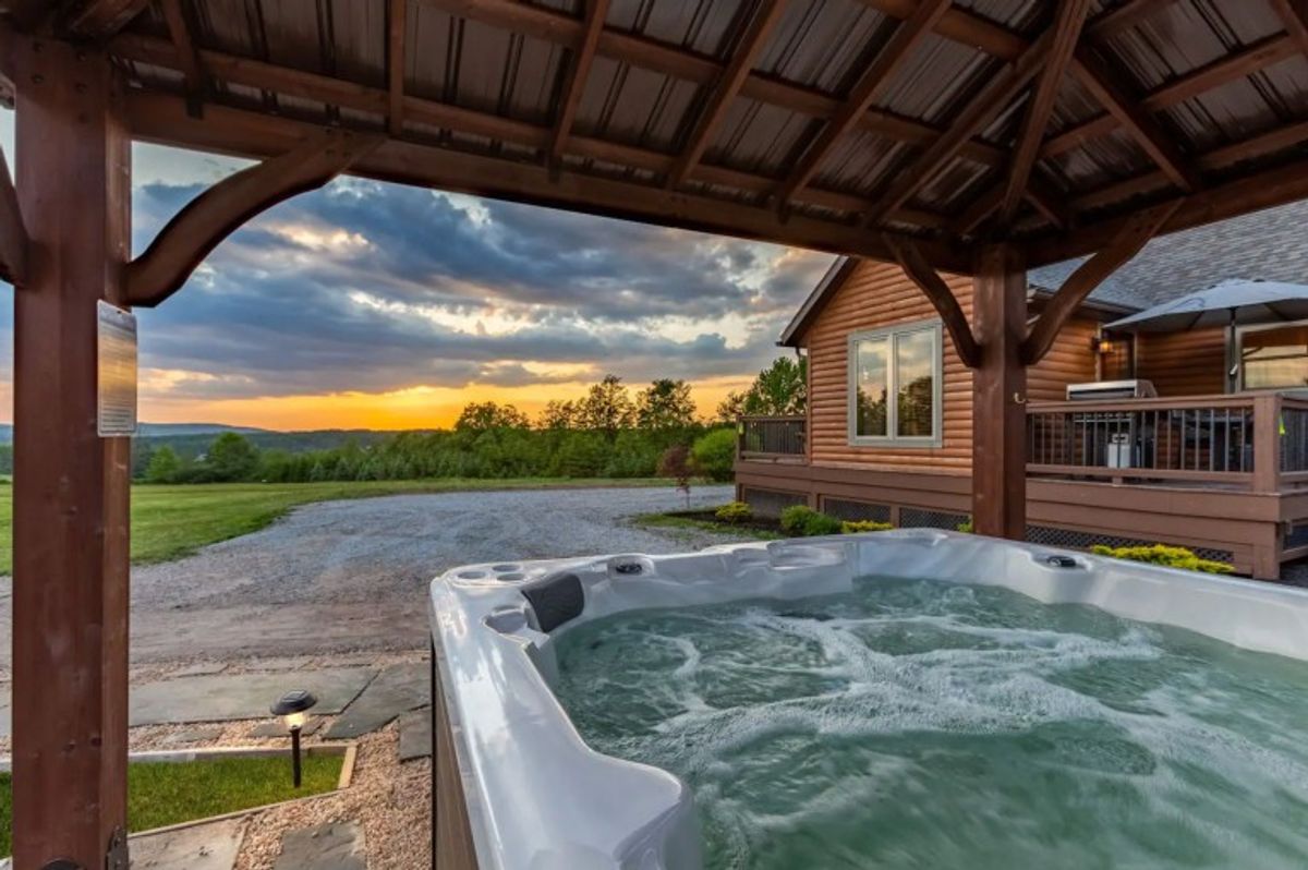 Inexpensive Weekend Getaways PA With Hot Tub: Unwind Without Breaking the Bank!