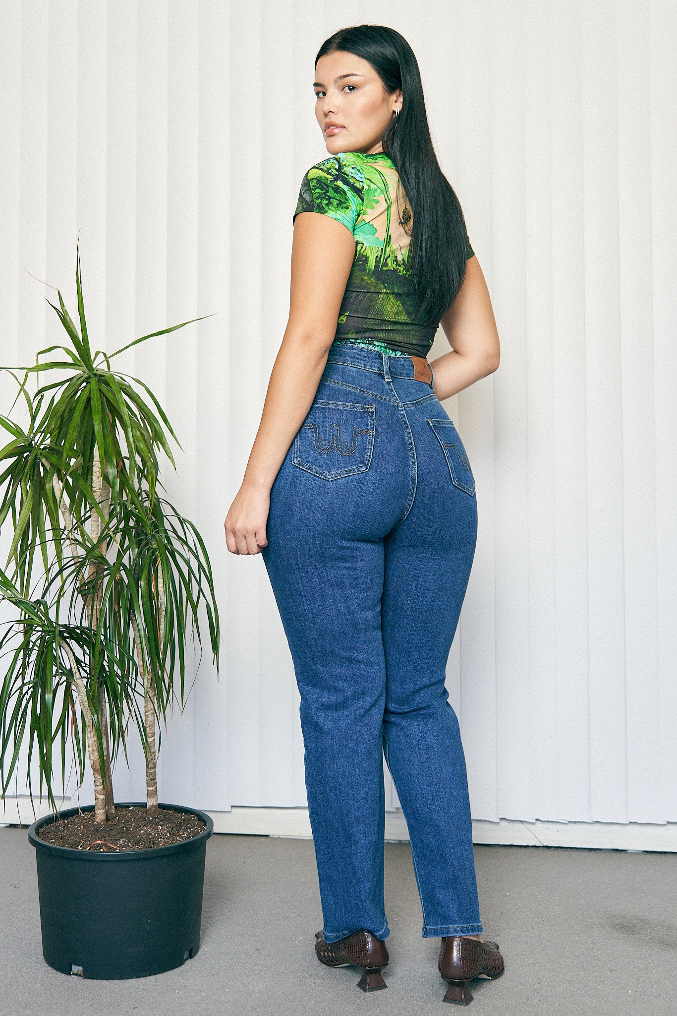 Jeans For Big Butt: Where to Buy Them Online Now