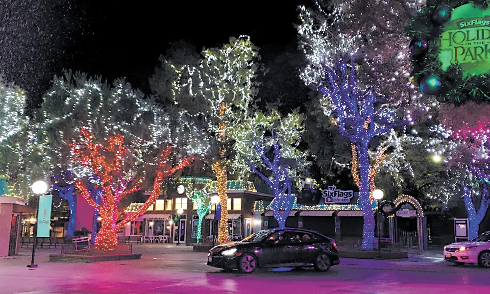 Dont miss these fantastic Malibu Christmas lights displays!