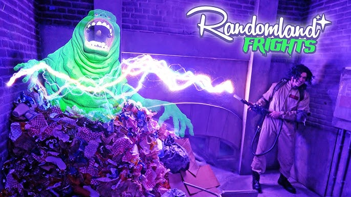 Experience Scary Halloween Mazes: Get Ready for a Night of Terror!